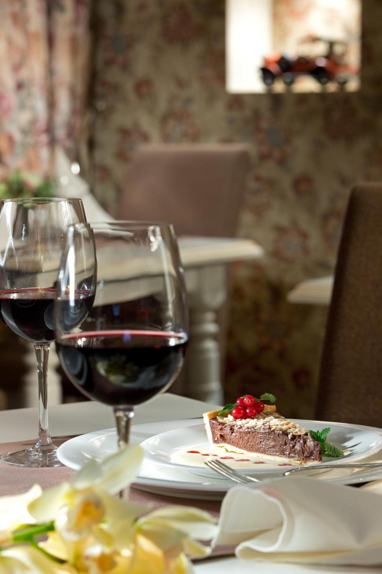 De Gaulle Boutique Hotel คาร์คิฟ ภายนอก รูปภาพ