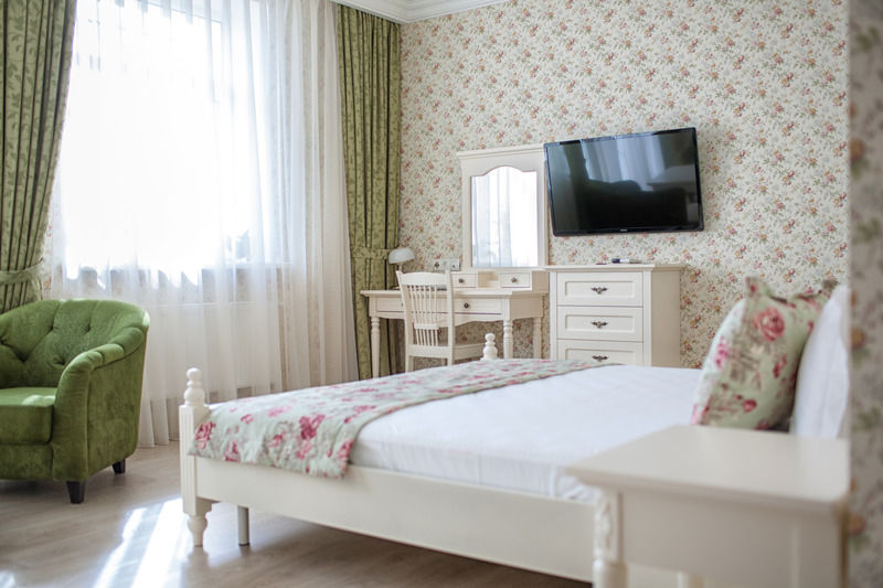 De Gaulle Boutique Hotel คาร์คิฟ ภายนอก รูปภาพ