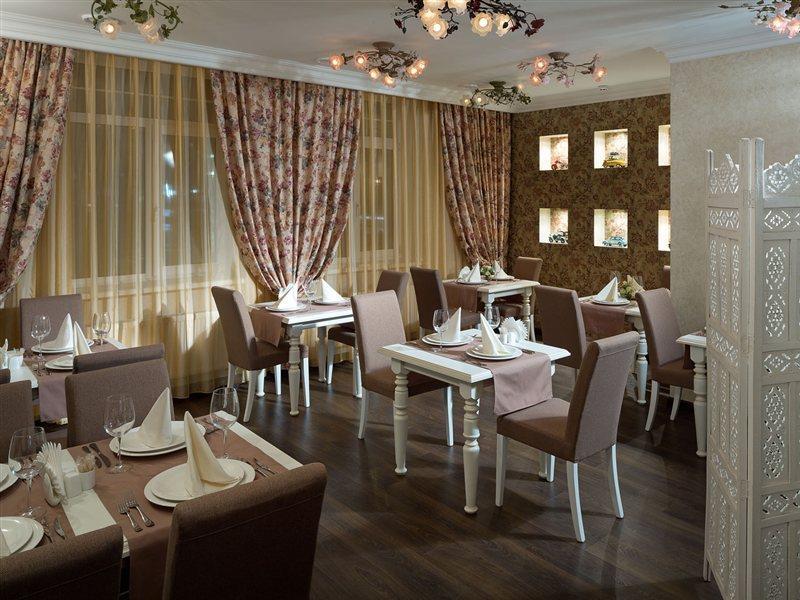 De Gaulle Boutique Hotel คาร์คิฟ ภายนอก รูปภาพ