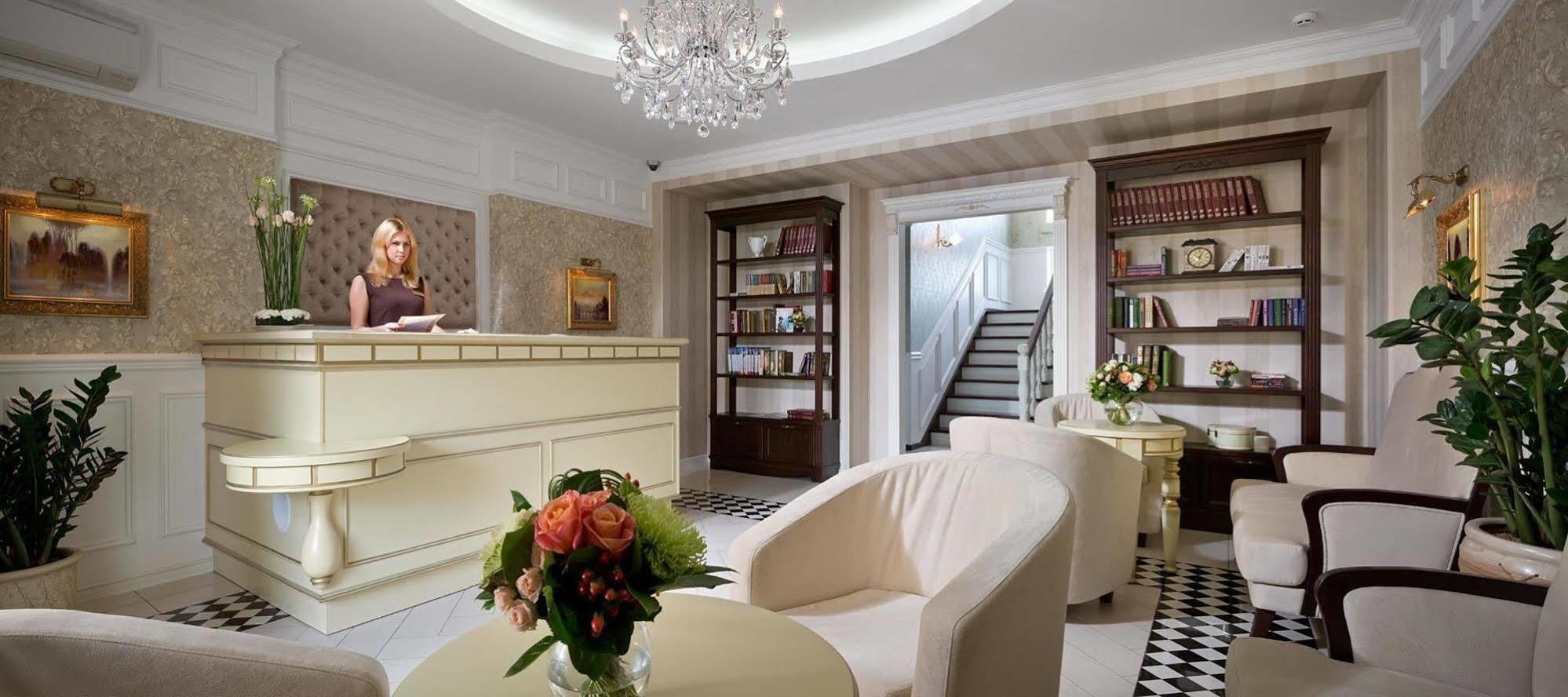 De Gaulle Boutique Hotel คาร์คิฟ ภายนอก รูปภาพ